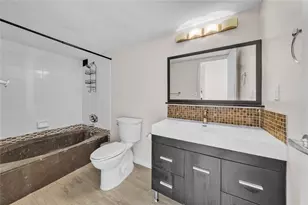 1000 Parkview Dr, Hallandale Beach, FL 33009 - Photo 21