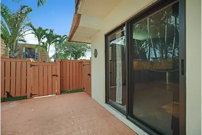 2876  Waterford Dr, Deerfield Beach, FL 33442 - Photo 23