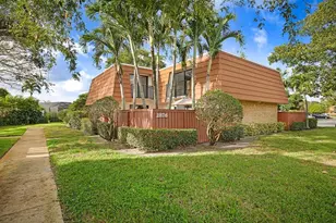 2876 Waterford Dr, Deerfield Beach, FL 33442 - Photo 1