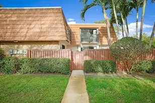 2876 Waterford Dr, Deerfield Beach, FL 33442 - Photo 25