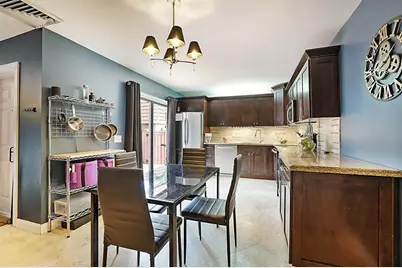 2876  Waterford Dr, Deerfield Beach, FL 33442 - Photo 9