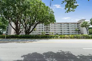 2901 S Palm Aire Dr, Pompano Beach, FL 33069 - Photo 21