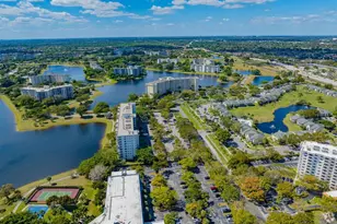 2901 S Palm Aire Dr, Pompano Beach, FL 33069 - Photo 23