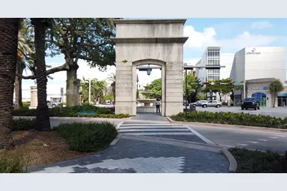 642  Valencia, Unit #305, Coral Gables, FL 33134 - Photo 59