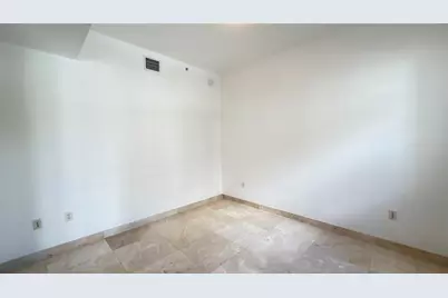 642  Valencia, Unit #305, Coral Gables, FL 33134 - Photo 15