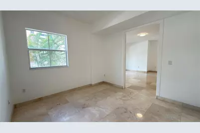 642  Valencia, Unit #305, Coral Gables, FL 33134 - Photo 13