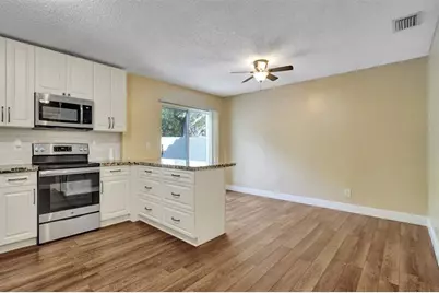 11567 N Open Ct, Cooper City, FL 33026 - Photo 9