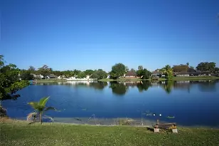 8009 NW 51st Ct, Lauderhill, FL 33351 - Photo 5