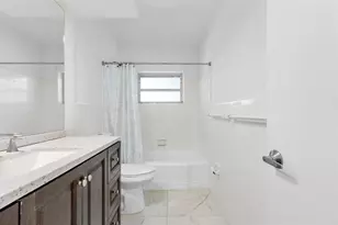 440 N Rainbow Dr, Hollywood, FL 33021 - Photo 21