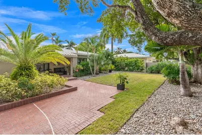 1624  Middle River Dr, Fort Lauderdale, FL 33305 - Photo 5