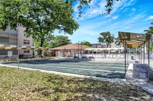 2850 Somerset Dr, Lauderdale Lakes, FL 33311 - Photo 17