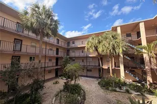 2850 Somerset Dr, Lauderdale Lakes, FL 33311 - Photo 9