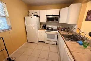 2850 Somerset Dr, Lauderdale Lakes, FL 33311 - Photo 5