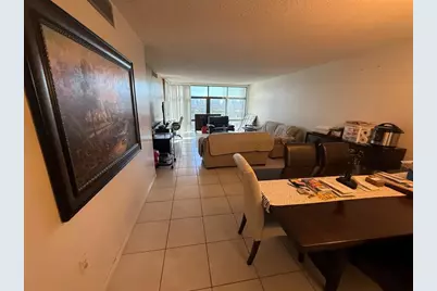 3375 N Country Club Dr, Unit #1005, Miami, FL 33180 - Photo 13