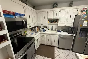 3375 N Country Club Dr, Miami, FL 33180 - Photo 9