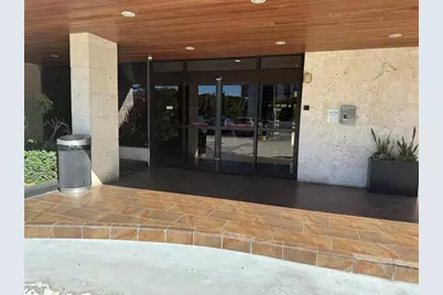 3375 N Country Club Dr, Unit #1005, Miami, FL 33180 - Photo 3