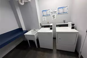 3375 N Country Club Dr, Miami, FL 33180 - Photo 29