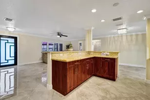 10216 NW 83rd St, Tamarac, FL 33321 - Photo 11