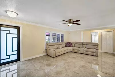 10216 NW 83rd St, Tamarac, FL 33321 - Photo 7