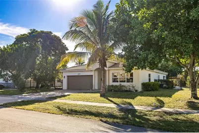 5408 NW 18th Pl, Lauderhill, FL 33313 - Photo 3