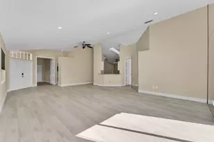 8600 Floralwood Dr, Boca Raton, FL 33433 - Photo 7