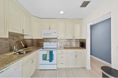 9302 SW 5th St, Unit #B, Boca Raton, FL 33428 - Photo 11