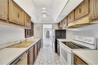 801 S Federal Hwy, Unit #818, Pompano Beach, FL 33062 - Photo 23