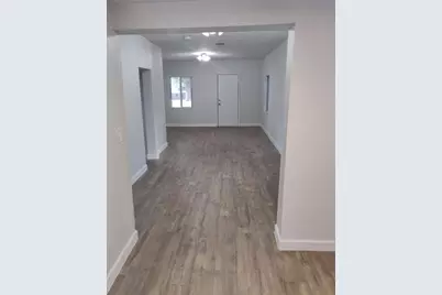 210 SW 7th St, Dania Beach, FL 33004 - Photo 9