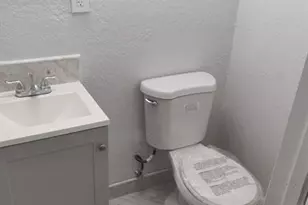 210 SW 7th St, Dania Beach, FL 33004 - Photo 5