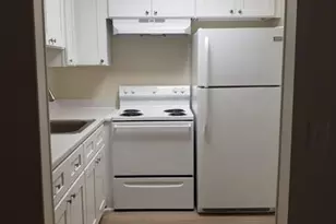 146 Canterbury F, West Palm Beach, FL 33417 - Photo 3