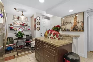 5717 Coral Lake Dr, Pompano Beach, FL 33063 - Photo 7