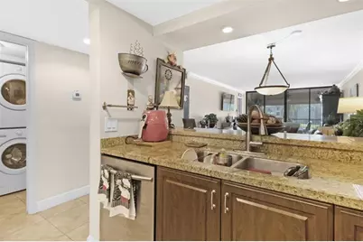 5717  Coral Lake Dr, Unit #205, Pompano Beach, FL 33063 - Photo 5