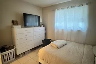 101 NE 41st St, Oakland Park, FL 33334 - Photo 9