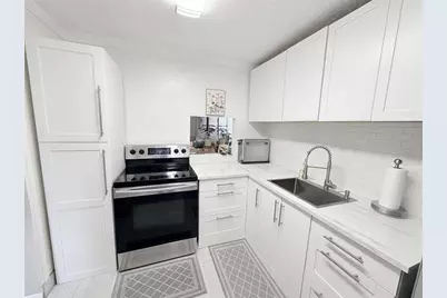 3040  Holiday Springs Blvd, Unit #110, Margate, FL 33063 - Photo 3