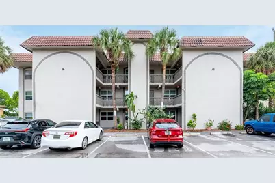 3030 NE 21st Ter, Unit #8, Fort Lauderdale, FL 33306 - Photo 1