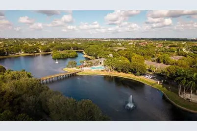 2452  Centergate Dr, Unit #202, Miramar, FL 33025 - Photo 35