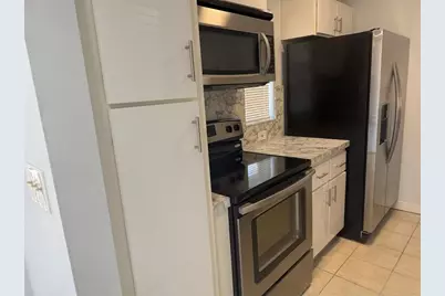 9930 N Twin Lakes Dr, Unit #7-L, Coral Springs, FL 33071 - Photo 3