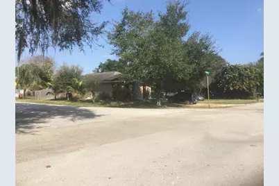 299  Avenue L, Moore Haven, FL 33471 - Photo 9