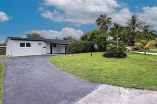 713 SW 4th Ct, Hallandale Beach, FL 33009 - Photo 9