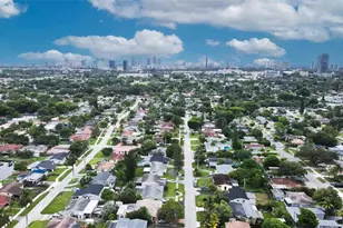 713 SW 4th Ct, Hallandale Beach, FL 33009 - Photo 7