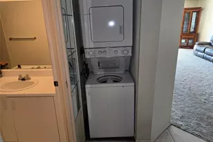 550 SW 138th Ave, Hollywood, FL 33027 - Photo 7