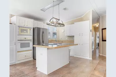 1911 SW 87th Ter, Davie, FL 33324 - Photo 17