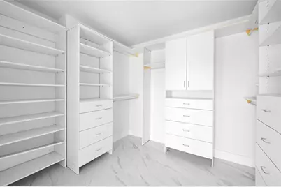 800  Parkview Dr, Unit #718, Hallandale Beach, FL 33009 - Photo 17