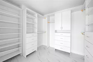 800 Parkview Dr, Hallandale Beach, FL 33009 - Photo 17