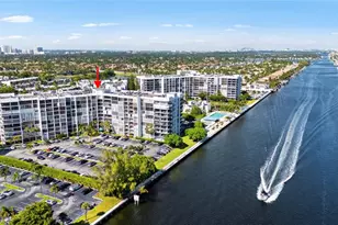 800 Parkview Dr, Hallandale Beach, FL 33009 - Photo 25