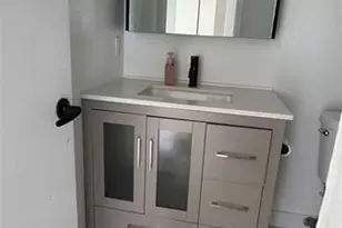 47 SE 13th St, Dania Beach, FL 33004 - Photo 13