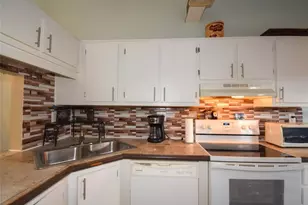 1748 NW 74th Ave, Plantation, FL 33313 - Photo 9