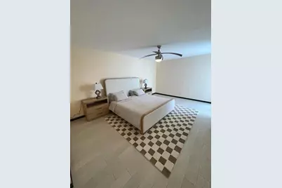 19707  Turnberry Way, Unit #8L, Miami, FL 33180 - Photo 7