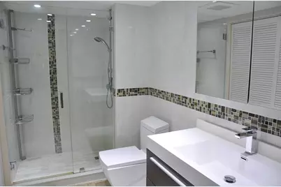 19707  Turnberry Way, Unit #8L, Miami, FL 33180 - Photo 21