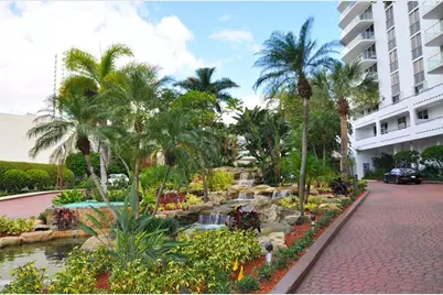 19707  Turnberry Way, Unit #8L, Miami, FL 33180 - Photo 31